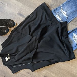 NWT Cupio March Fash Open Vest in Black with Zipper Detail-Small/ Petite